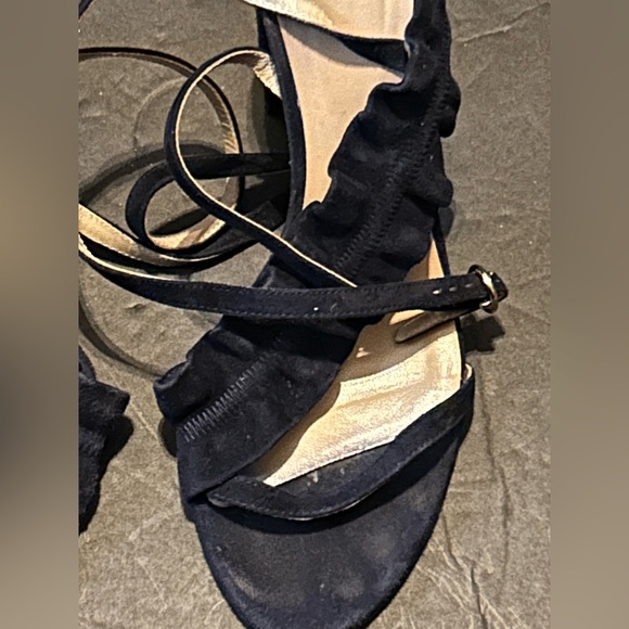 Chloe sexy blue suede ruffled heels size 38.5 - Picture 3 of 9